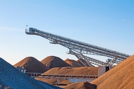 Mining expert witness advises on crane accident that injured mine workers