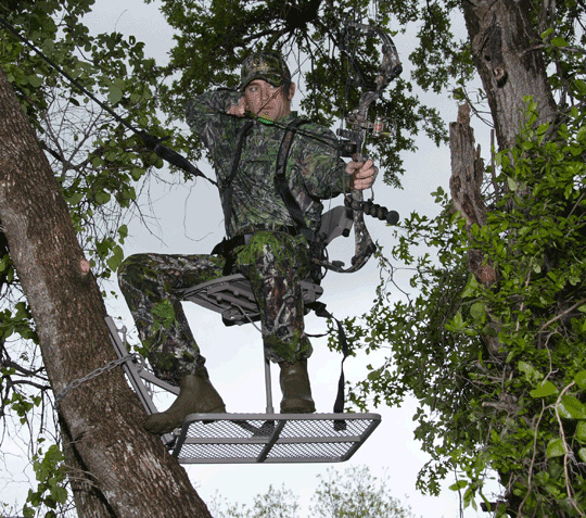 Metallurgy Expert Witness Advises on Tree Stand Failure that Results in Hunter’s 3-Story Fall