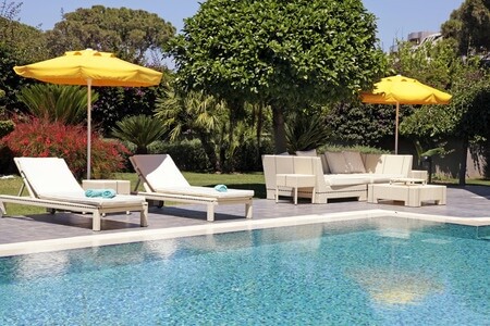 Broken Outdoor Furniture Causes Serious Injuries