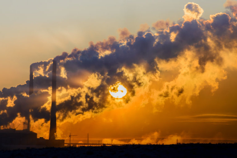 Experts Discuss Occupational Exposure to Toxins in Oil Refinery Workers