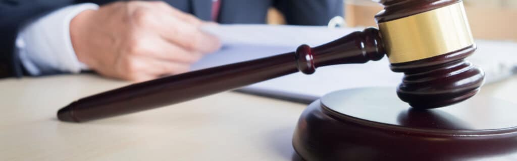 Direct Examination of Expert Witnesses: A 7-Step Guide