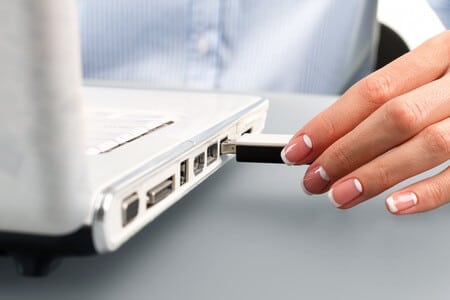 Technology Experts Opine on USB Design Dispute