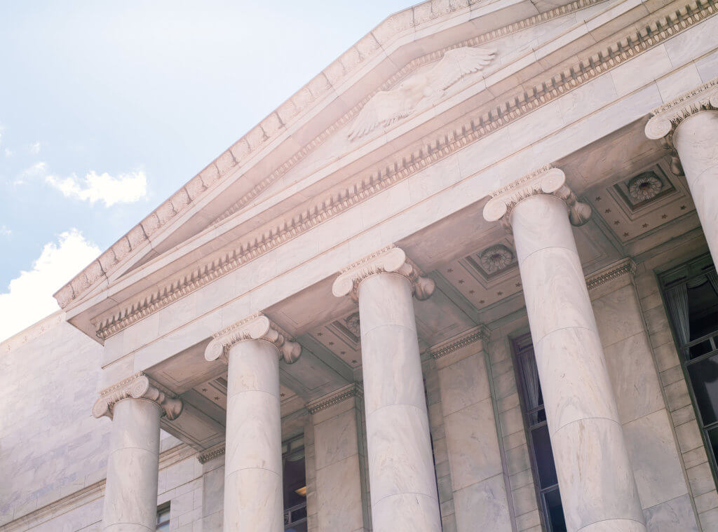 Daubert vs. Frye: Navigating the Standards of Admissibility for Expert Testimony