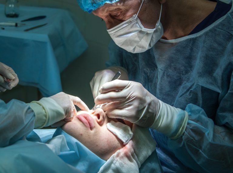 ER Physicians Fail To Diagnose Stroke Following Facelift