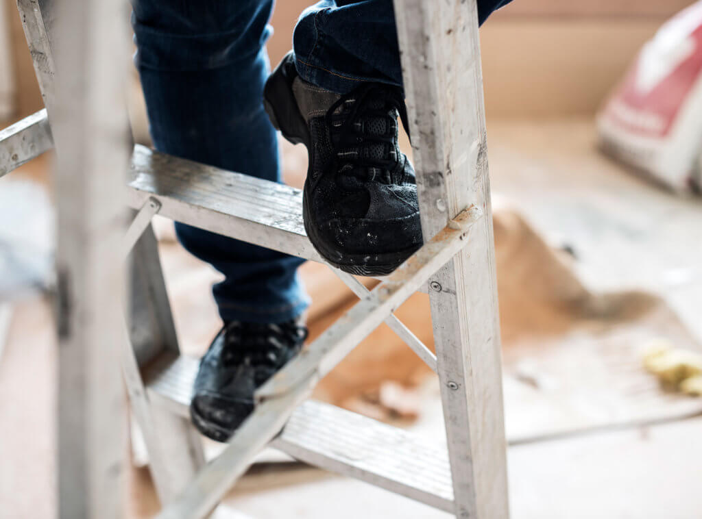 Court Excludes Expert for Assessing OSHA Compliance Instead of ANSI