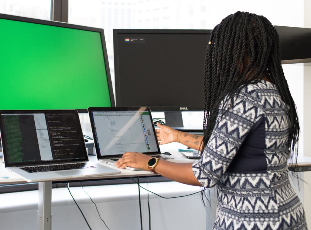 How to Balance Expert Witness Consulting With Your Primary Job