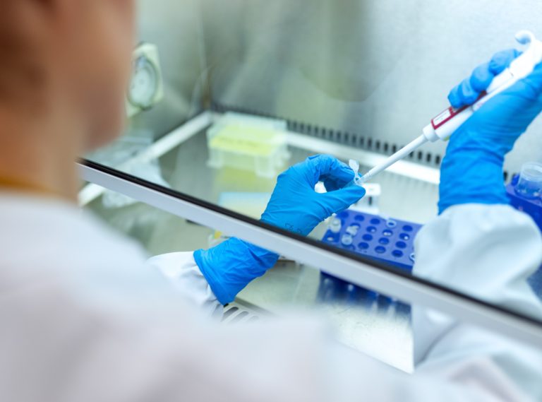 Pfizer & Regeneron Face Infringement Suits Over COVID-19 Vaccine Technology