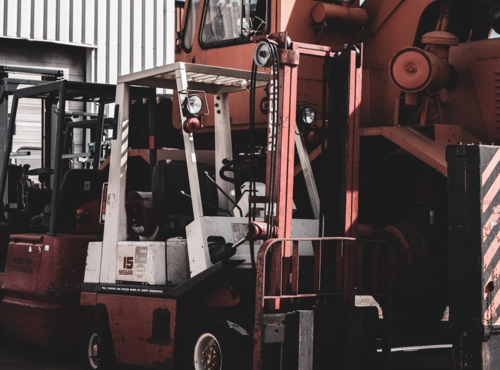 Forklift Expert’s Testimony Challenged for Reliance on Personal Experience