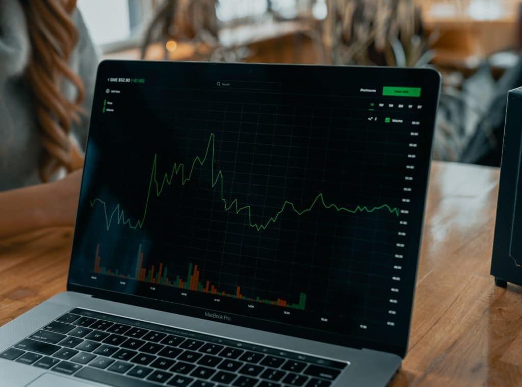 Defense Questions “Simplistic” Economic Expert Witness Calculations