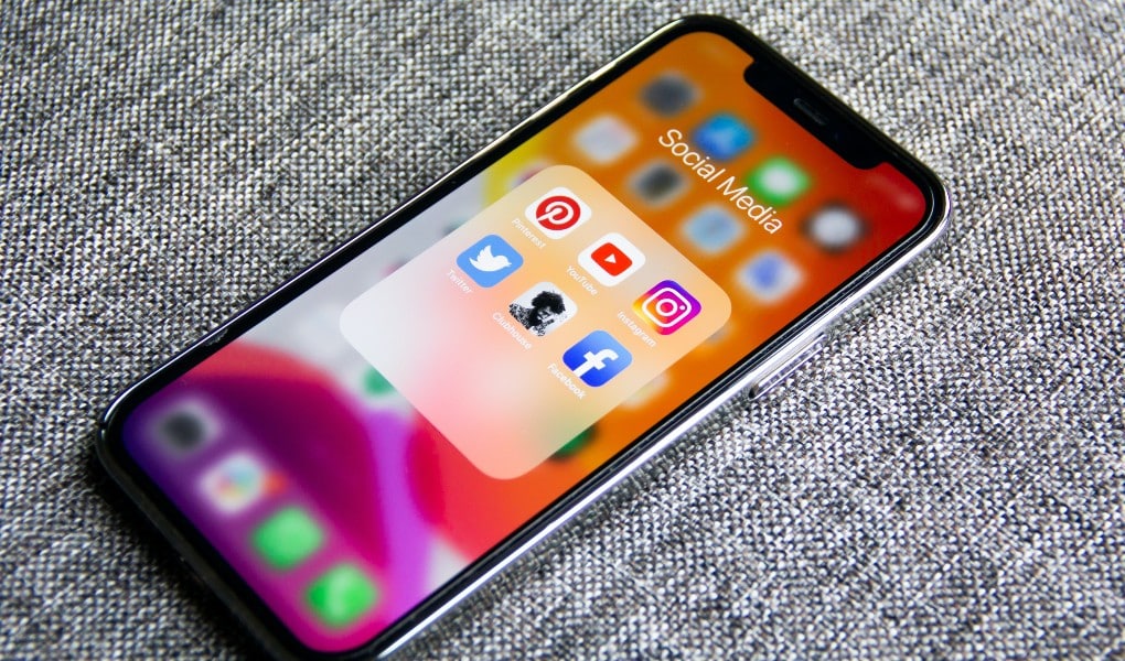 Balancing the Risks and Rewards of Social Media: 6 Tips for Expert Witnesses