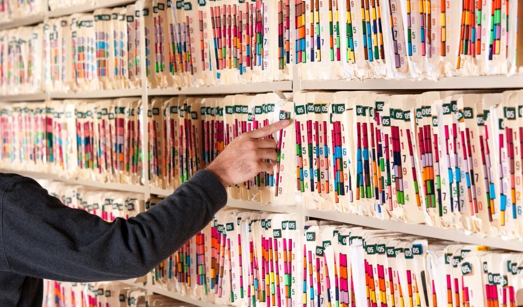 Medical Chronologies: Expert Tips for Summarizing Medical Records